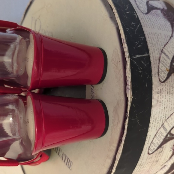 Bandolino Red Open Toe Shoes - Picture 7 of 11